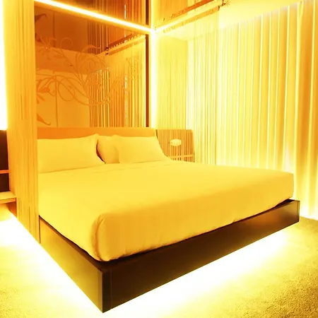 Motel Silk